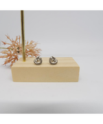Load image into Gallery viewer, Felicia heart earrings