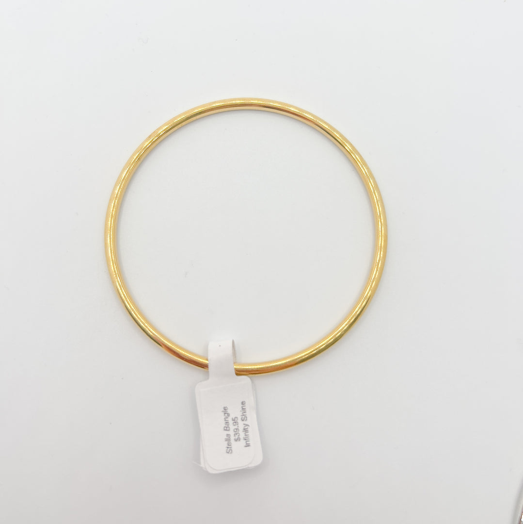 Stella Bangle