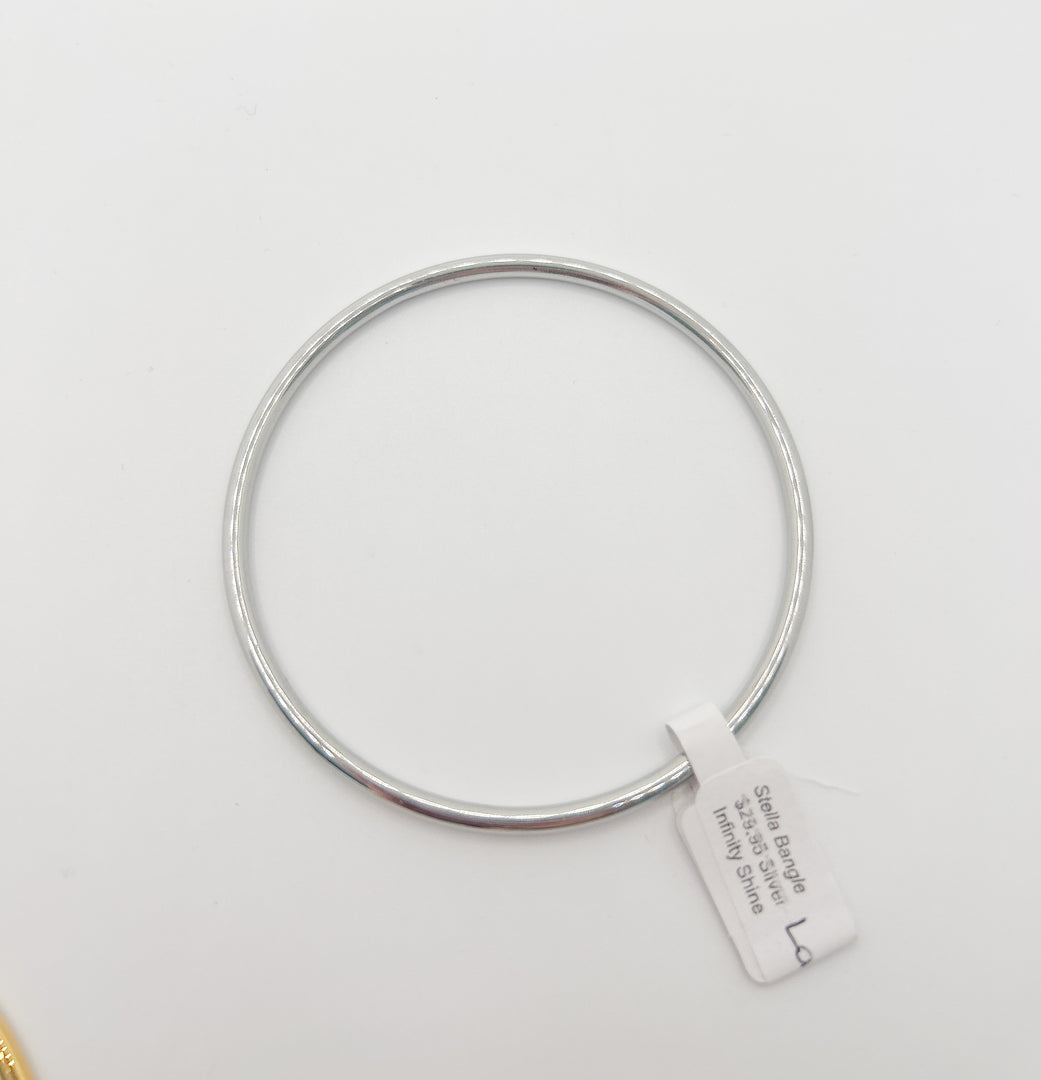 Stella Bangle