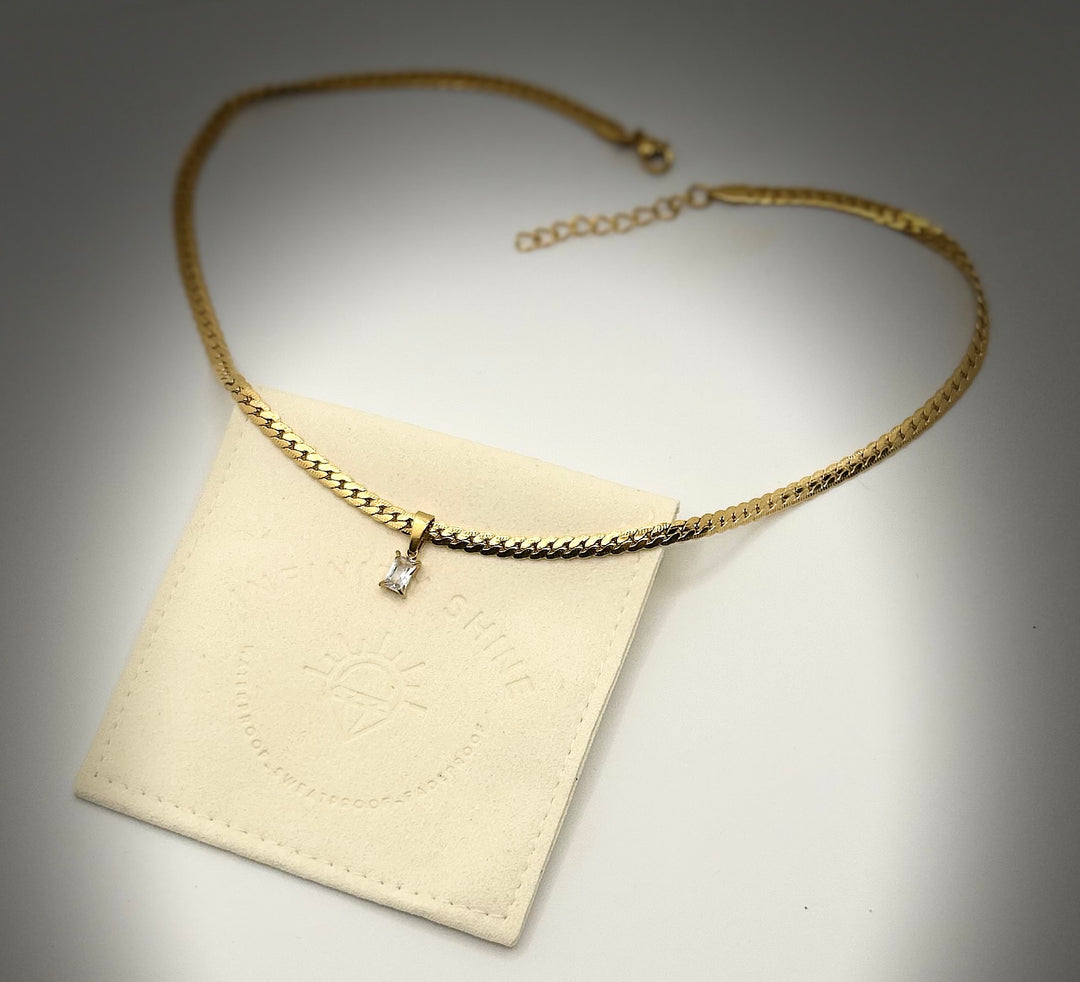 Flat stone chocker
