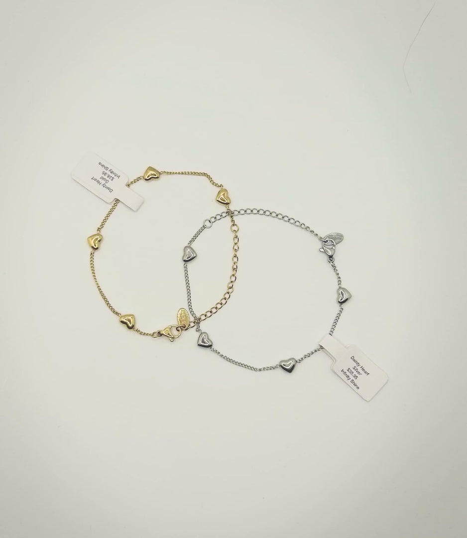 Dainty heart bracelet