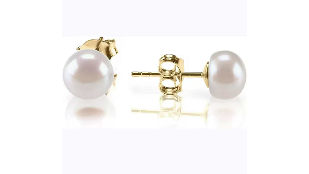 Pearl Studs