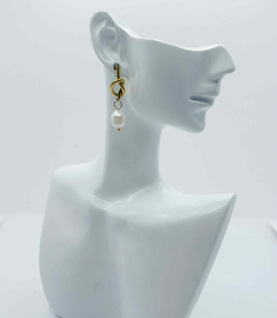 Tessa knot earings